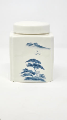 Mountain Tree Tea Caddy